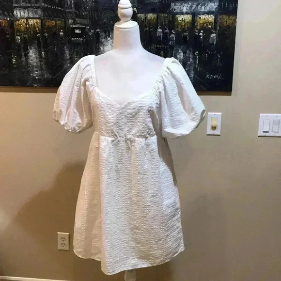 NWT Old Navy Puff Sleeves Seersucker White Mini Dress with Lining-Size M - Picture 1 of 15